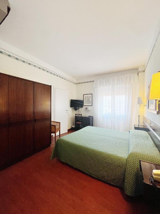 Hotel Piccadilly Lido di Camaiore Esterno foto