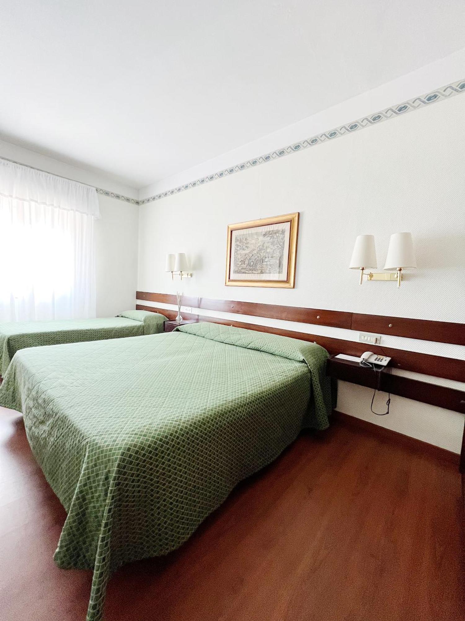 Hotel Piccadilly Lido di Camaiore Esterno foto