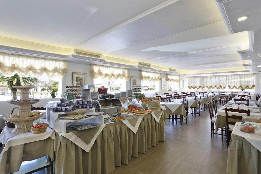 Hotel Piccadilly Lido di Camaiore Esterno foto