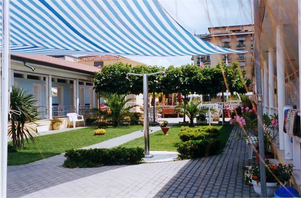 Hotel Piccadilly Lido di Camaiore Esterno foto