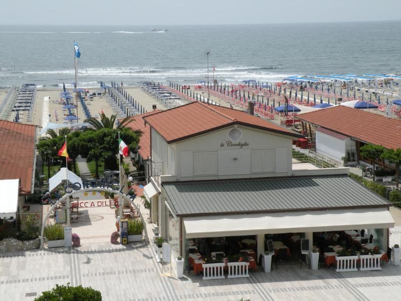 Hotel Piccadilly Lido di Camaiore Esterno foto